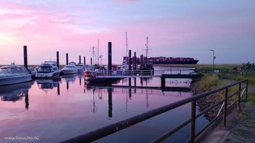 20 m² Hausboot