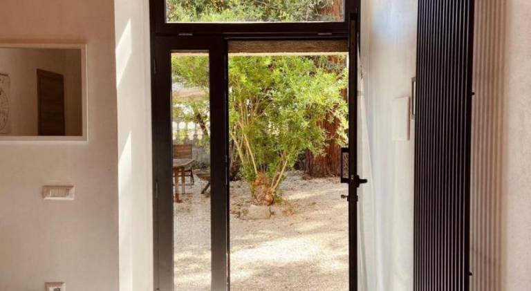 Nice vacation home with yard | Pets allowed — photo 5