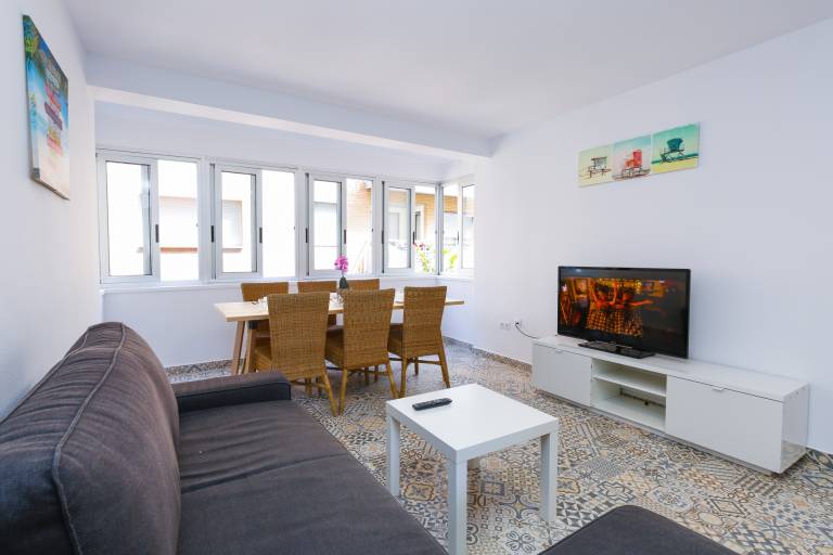 Rental apartment with 4 rooms for 10 persons — photo 2