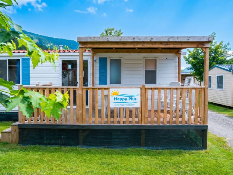 Familienorientiertes charmantes Ferienhaus mit Terrasse, beheiztem Pool und Grill | Haustiere sind willkommen