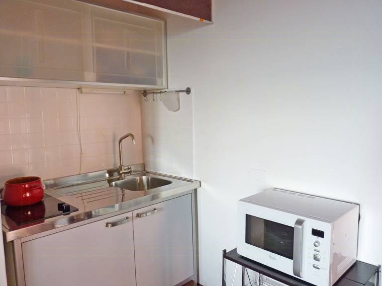 Family-friendly pleasant apartment with pool, grill & patio | Water view | Pets allowed — photo 5