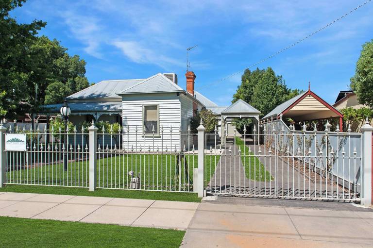 House  Echuca Village