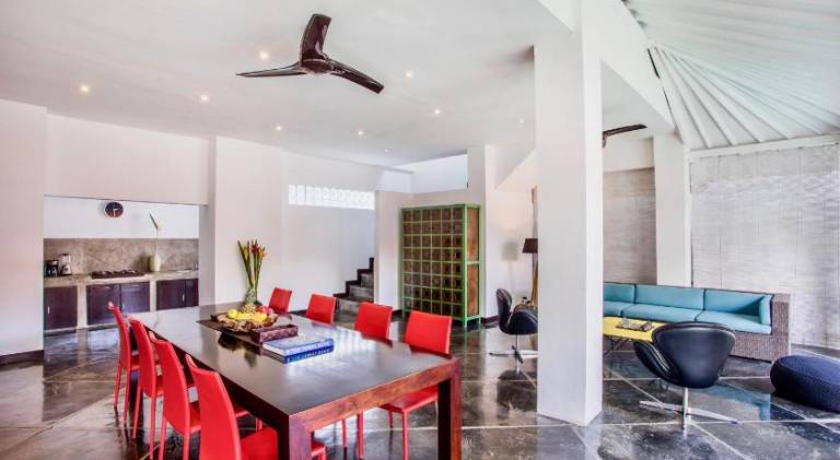 Villa JULIA heart of Seminyak 350m Beach — photo 3
