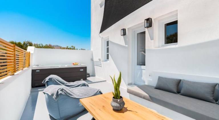 Oliva Suites Santorini — photo 4