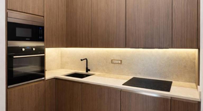 Stunning Rooftop Apartment with Castle View Bosa — photo 4