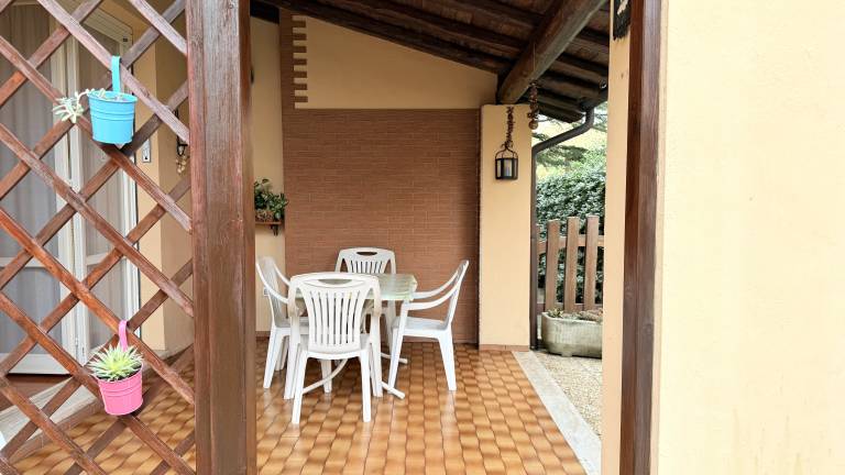 Holiday apartment with garden & terrace | Garden view in Camerano