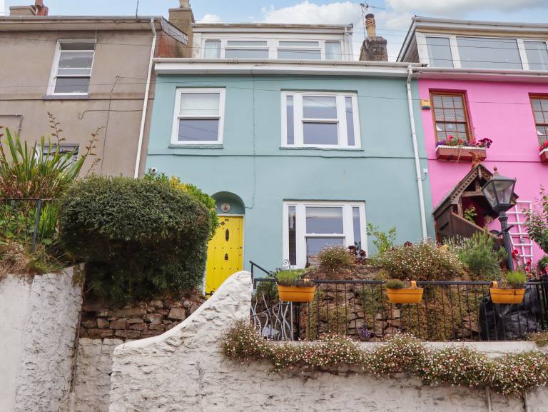 Cottage with garden | Beach view — photo 3