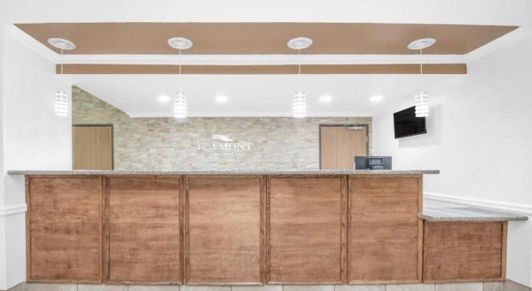 Baymont by Wyndham Pearsall — photo 2