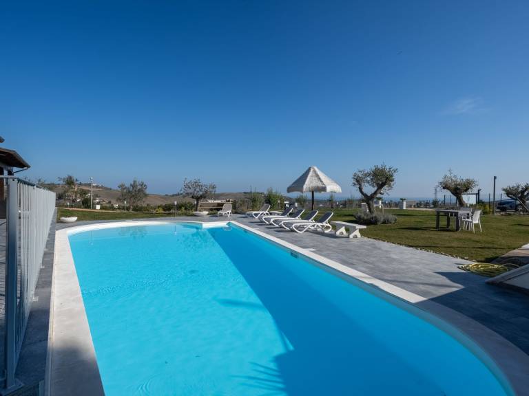 Ferienwohnung in Silvi, Montagnola für max. 4 Gäste