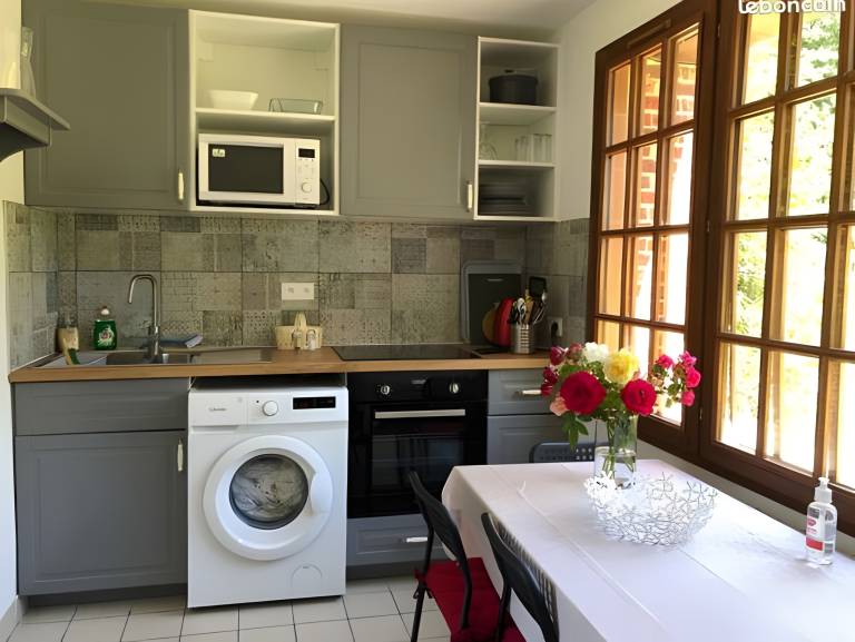 House with garden | Garden view — photo 2