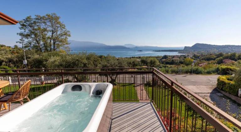 Wonderful apartment with private pool, terrace & garden | Pets allowed — photo 3