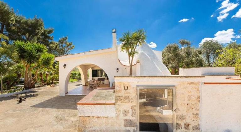 Charming vacation home with private pool, garden & grill | Dogs allowed — photo 3