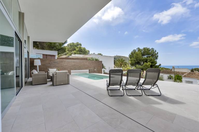 Fully equipped charming villa with patio, garden & private pool | Next to the beach | Pets are welcome — photo 2