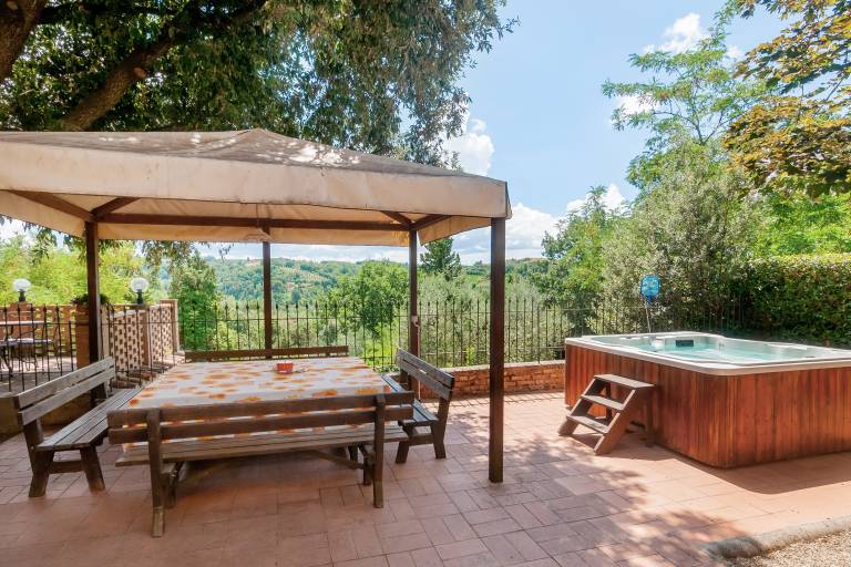 Family-friendly lovely vacation home with terrace, fast internet & private pool | Garden view | Perfect for remote work | Dogs allowed — photo 2