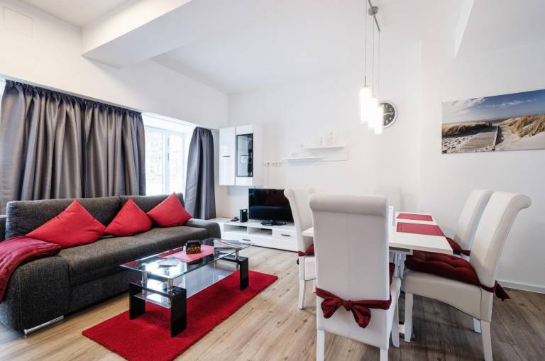FeWo Seepferdchen: Geräumige 102 m² FeWo über 2 Etagen mit Terrasse & Meerblick — photo 3