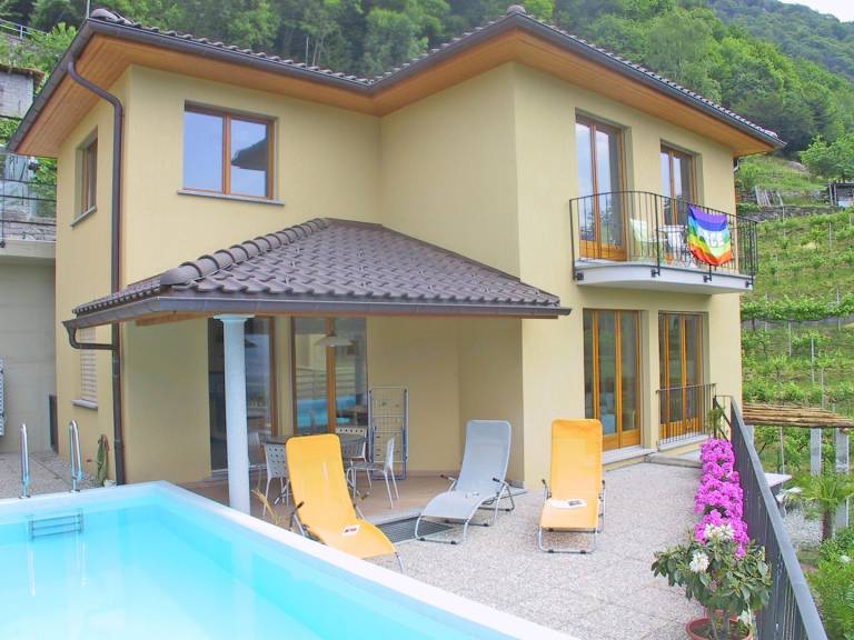 House  Cugnasco