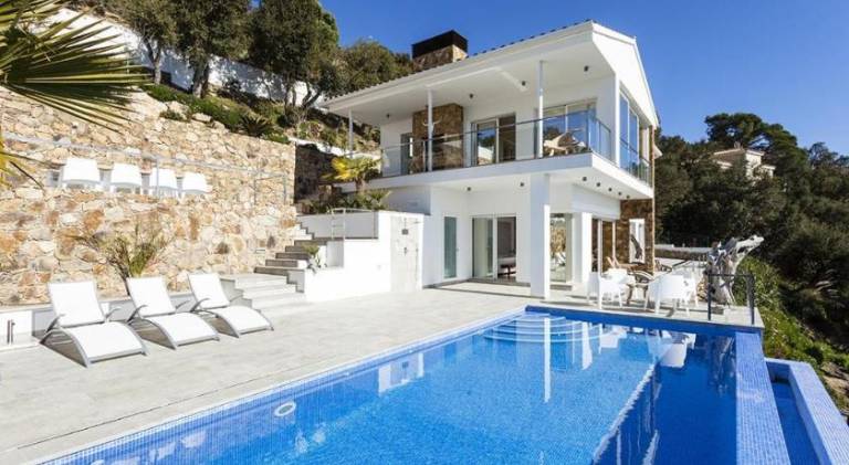 Vacation home with pool in Castell-Platja d'Aro