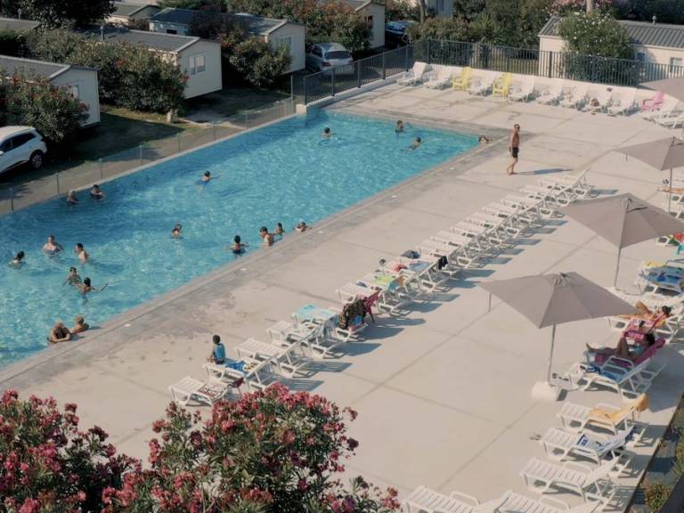 Mobile home with terrace & pool | Next to the beach | Pets are welcome — photo 2
