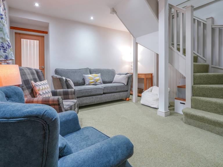 Cottage with 2 rooms for 4 persons — photo 4