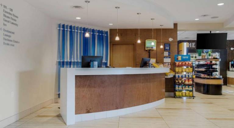Best Western Plus Sawridge Suites — photo 5