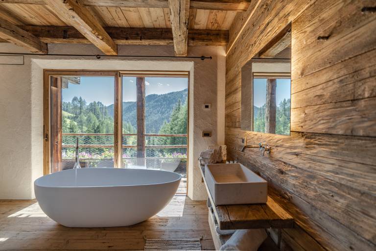 Chalet with terrace, sauna & grill | City view | Perfect for remote work — photo 4