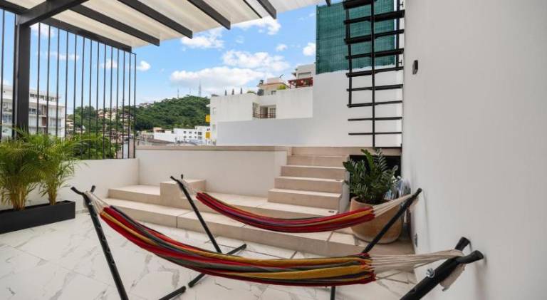 Apartment with pool & hot tub | Pet-friendly — photo 5