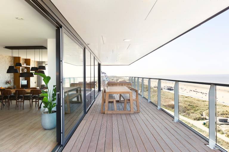 Apartment with terrace — photo 5