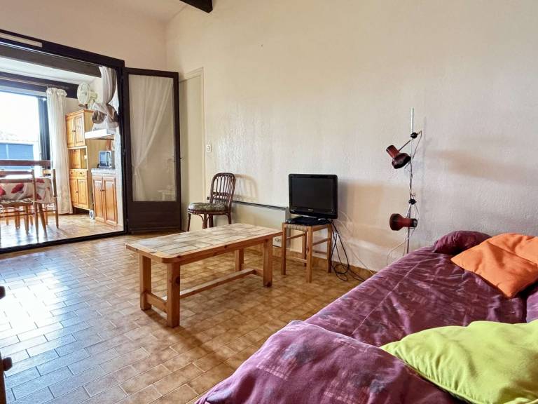 Holiday apartment with pool — photo 4