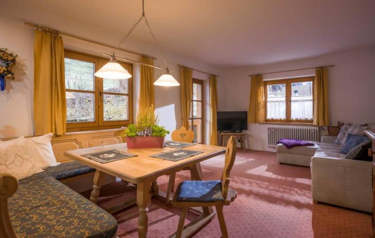 Family-oriented lovely holiday apartment with yard | Lake view | Pets are welcome — photo 2