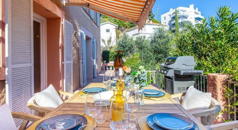 Fully equipped big villa with terrace, yard & barbecue | Close to the beach | Pets are welcome — photo 4