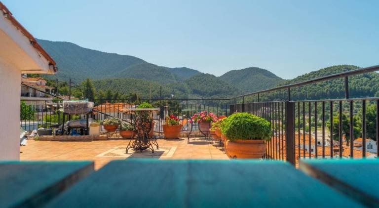 Holiday apartment with terrace — photo 3