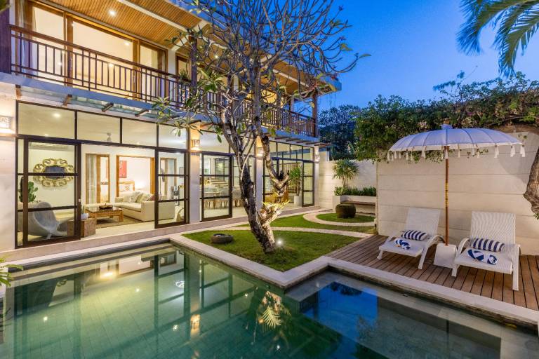 Child-friendly villa with grill, patio & yard | Beach nearby | Dogs allowed in Bali