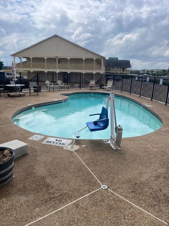 Spanish Trails Inn — photo 4