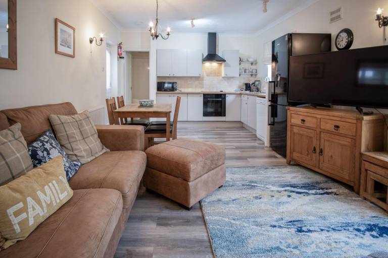 Family-friendly cottage with garden & fast internet | Beach view | Pets allowed — photo 3