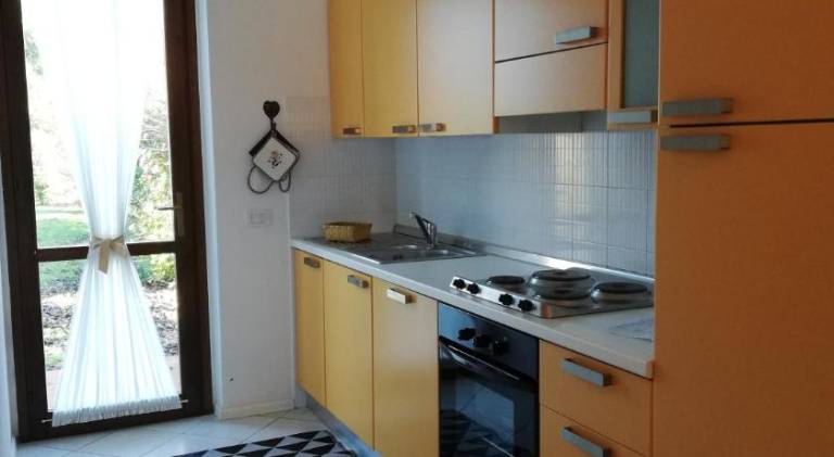 Serviced apartment with garden — photo 4