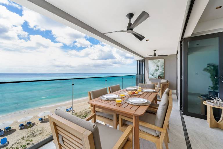 Contemporary Beachfront Condo Allure 403