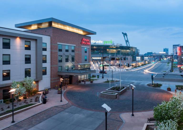 Hampton Inn & Suites Omaha-Downtown in Omaha, NE