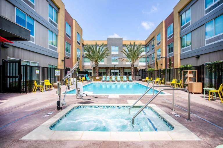Home2 Suites by Hilton Carlsbad — photo 2