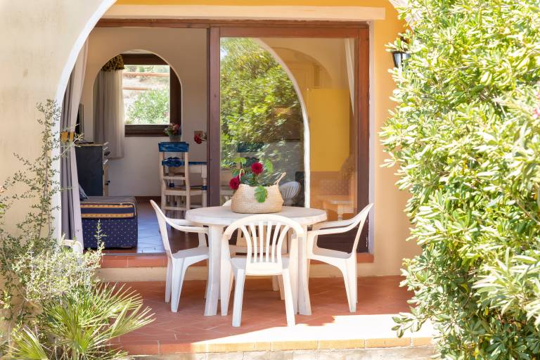 Rental apartment with terrace, pool & garden | Sea view in Stintino