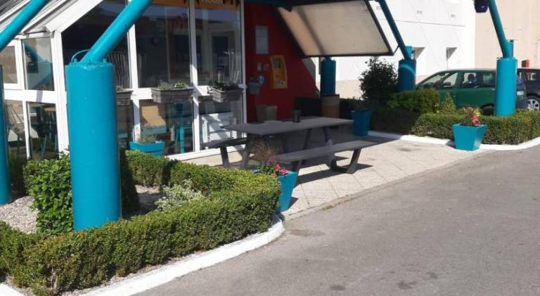 HotelF1 Calais Coquelles — photo 4