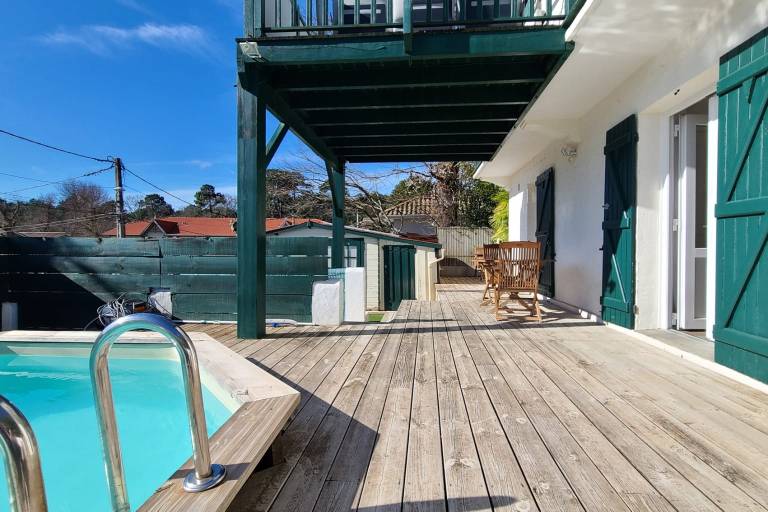 Vacation home with private pool, barbecue & terrace — photo 2