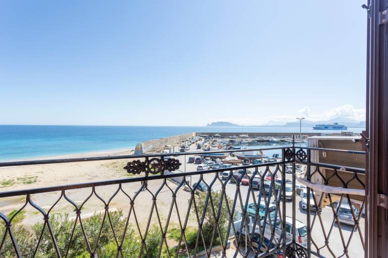 House | Beach view — photo 2