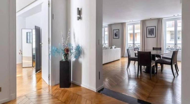 Amazing apartment 2BDR/6PAX next to Champs Elysees — photo 5
