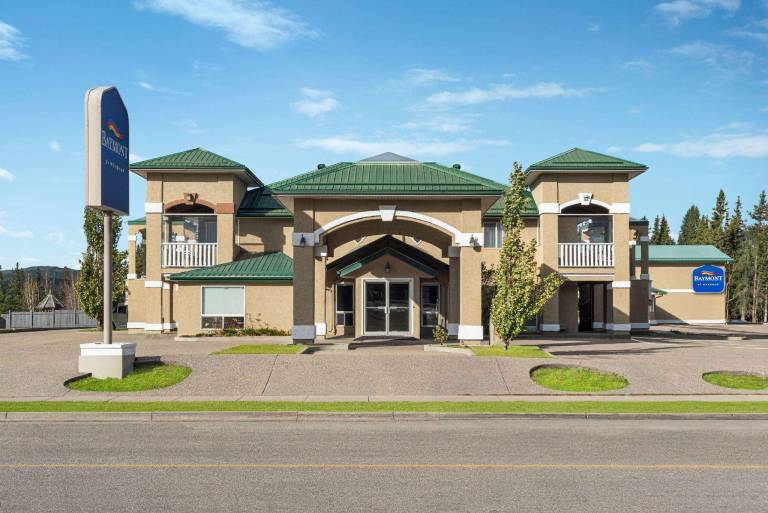 Baymont by Wyndham Hinton in Hinton, AB