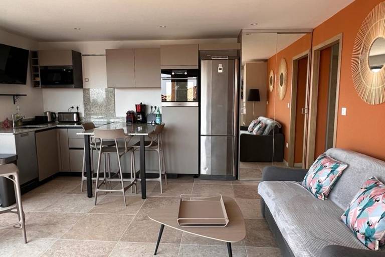 35m2 Sea View with Terrace beach by walk — photo 2
