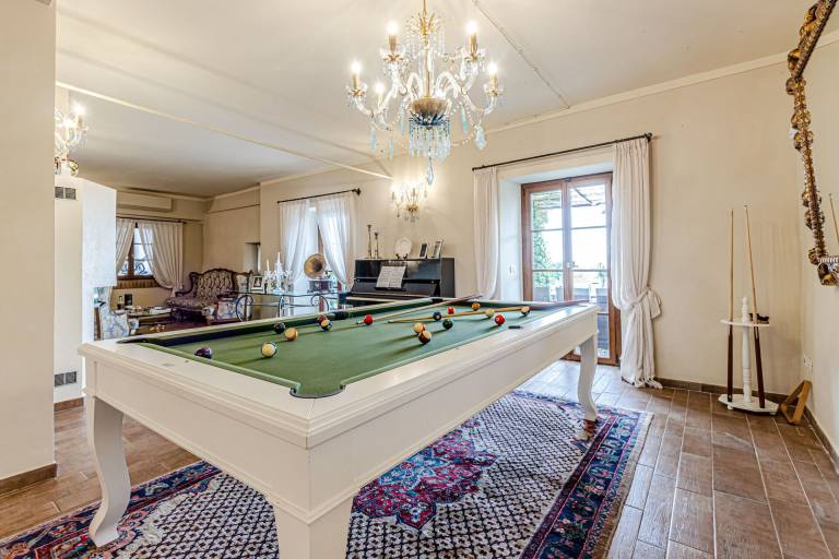 Fully equipped villa with yard, terrace & barbeque | City view | Pet-friendly — photo 3