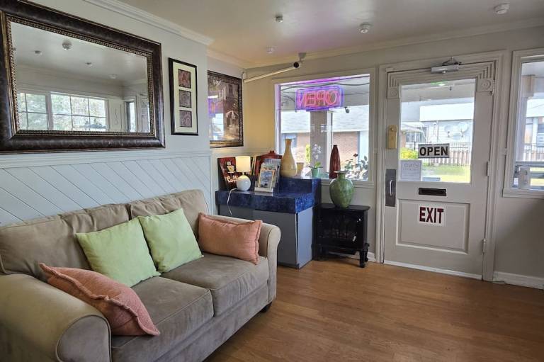 Beston Inn Seattle