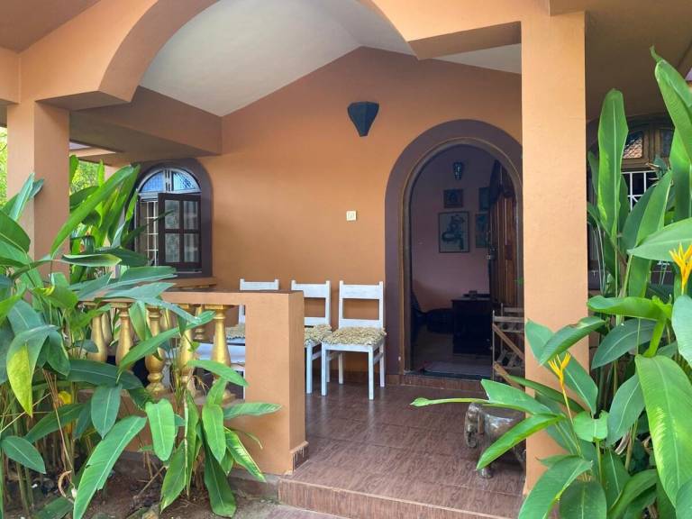 House with garden | Beach nearby | Suitable for remote work | Pets allowed — photo 3
