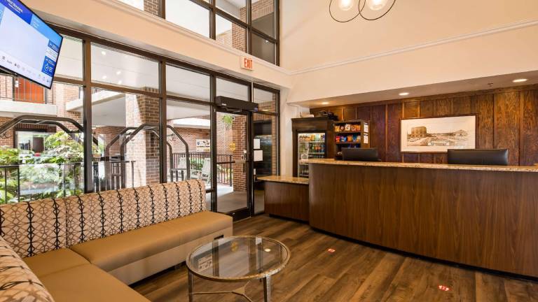Best Western Plus Coastline Inn — photo 2