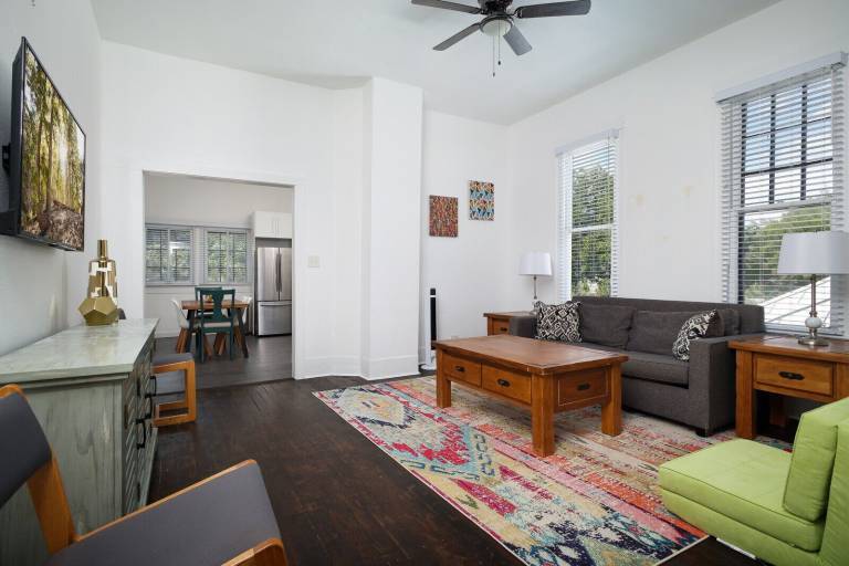 Condo Lavaca